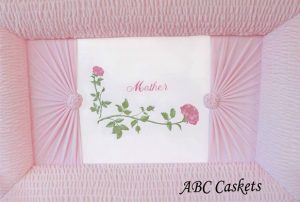 Pink Velvet Mother, Pink Roses, Ray on Both Sides With Rosette